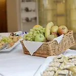 Welcome Hotel