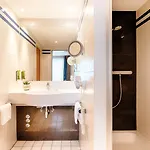 Welcome Hotel 4*