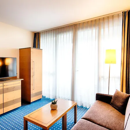 Отель Welcome 4*